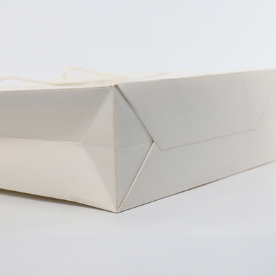 Die Gravüre, die Gewohnheit druckt, druckte Papiertüten mit Griff-Geschenk-Taschen ODM