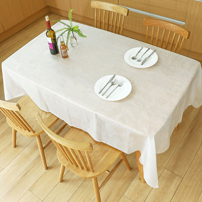 Schrumpfen Sie beständige Breathable 140cm nicht gesponnene Tischdecke 80gsm