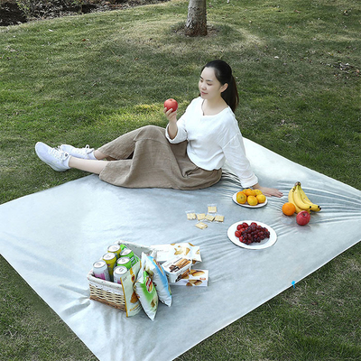 Schrumpfen Sie beständige Breathable 140cm nicht gesponnene Tischdecke 80gsm